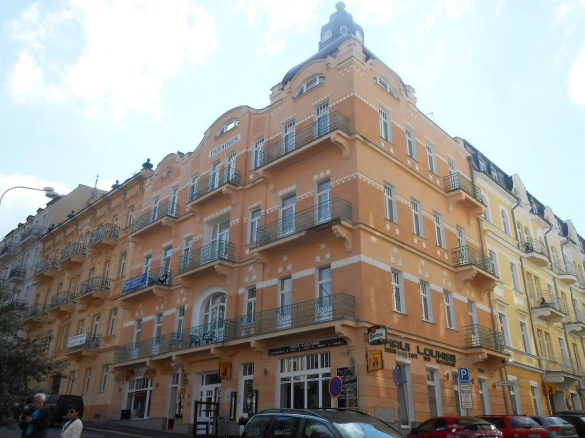 Balconies Above Colonnade Apartment Marianske Lazne Exterior photo